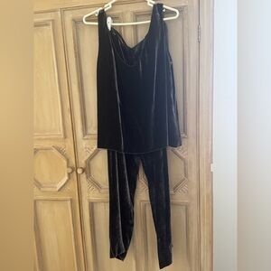 Donna Karan Signature Velvet Garment